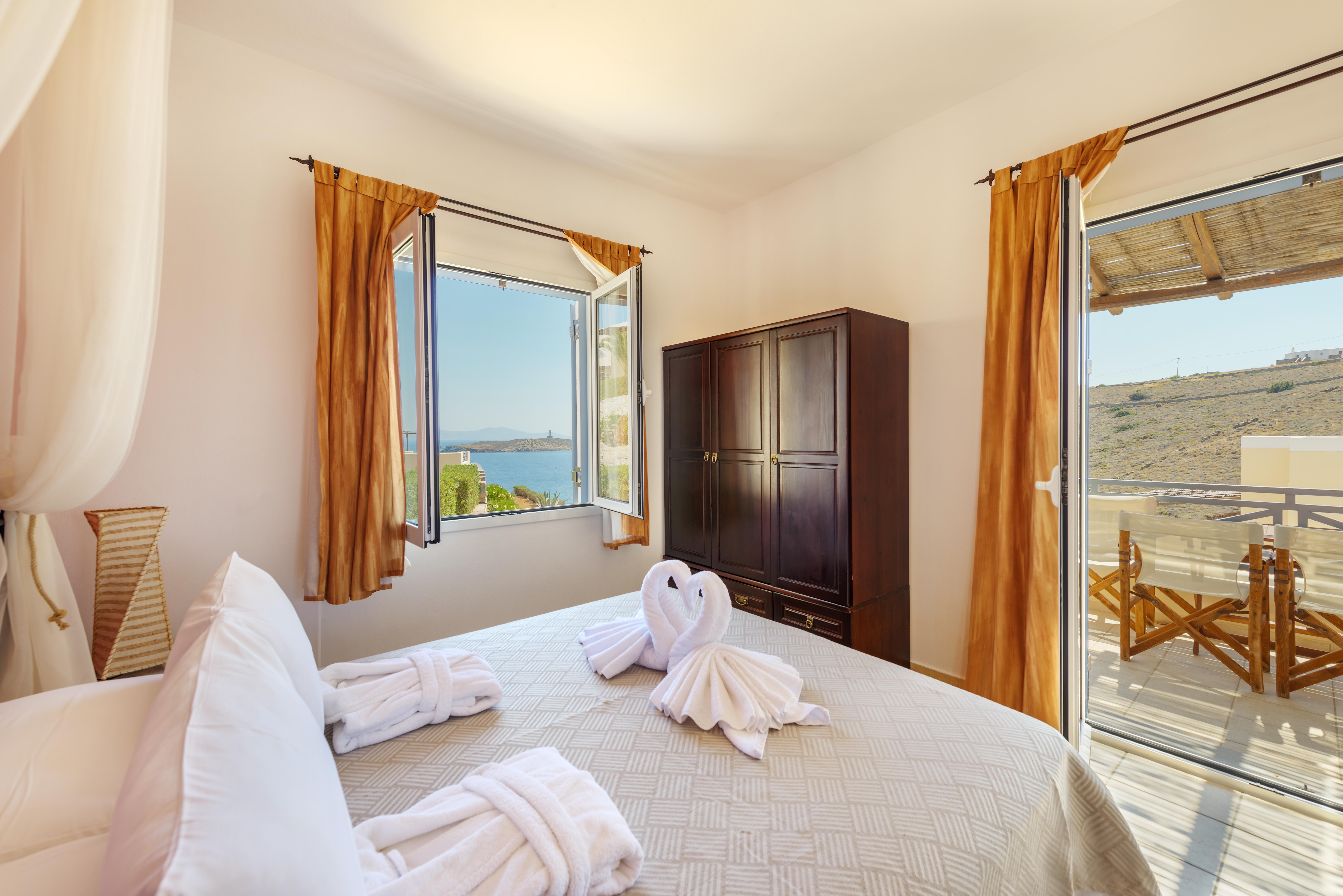 Sunrise Beach Suites Azolimnos Exterior foto