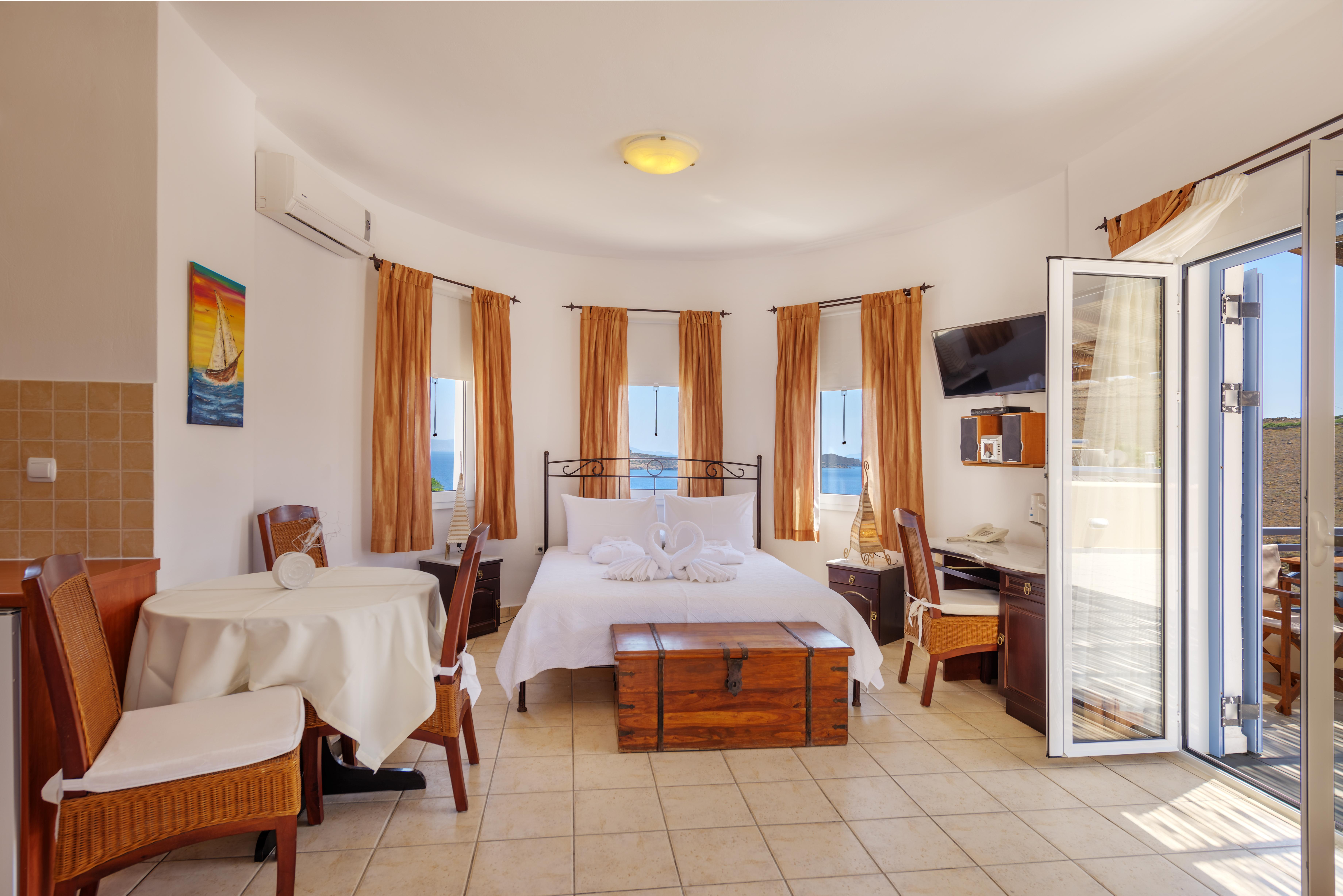 Sunrise Beach Suites Azolimnos Exterior foto